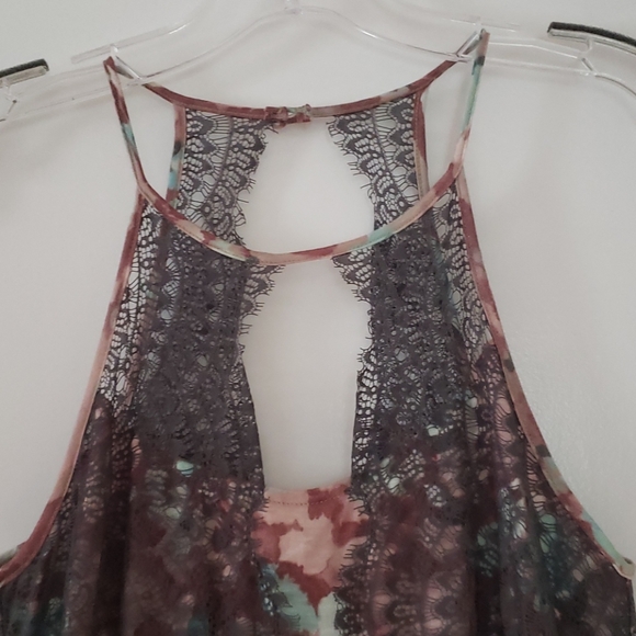 Anthropologie 9-h15 stcl Lace Key Hole Tank - Picture 3 of 8